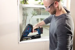 Bosch Power Tools 18V 15-Gauge Angled Finish Nailer GNH18V-15MAN
