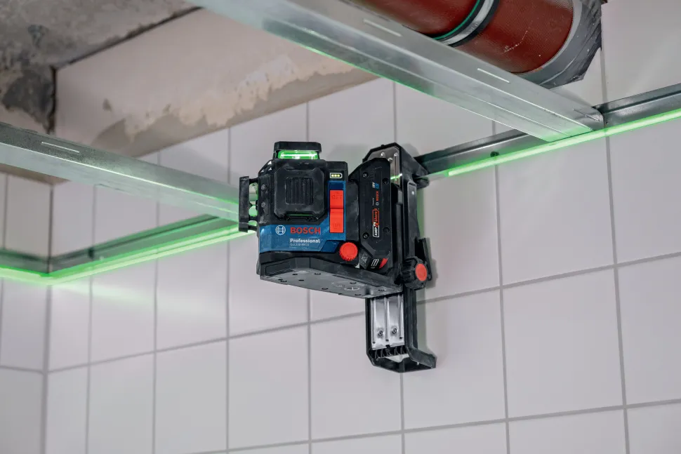 Bosch Power Tools 18V Leveling and Alignment Laser GLL330-80CGN