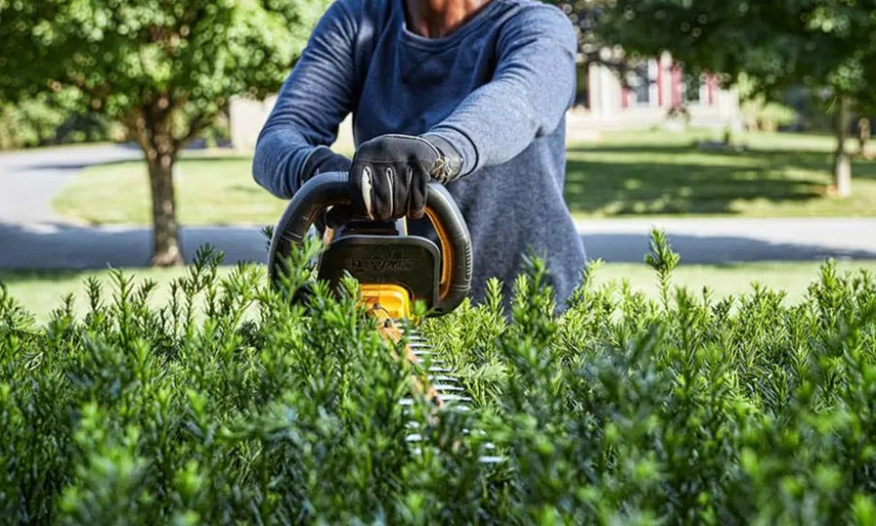 DeWalt 60V MAX 26" Brushless Cordless Hedge Trimmer (Tool Only) DCHT870B