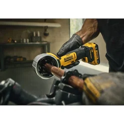 DeWalt 20V MAX* Pipe Deburring Tool (Tool Only) DCE710B