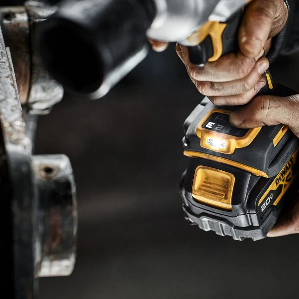 DeWalt 20V MAX XR Brushless Cordless 1/2" High Torque Impact Wrench with Hog Ring Anvil (Tool Only) DCF961B