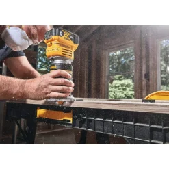 DeWalt 20V MAX* XR Brushless Cordless Compact Router DCW600B