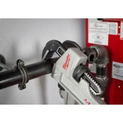 Milwaukee 14L Aluminum Pipe Wrench with POWERLENGTH Handle 48-22-7215