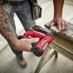 Milwaukee M12 23 Gauge Pin Nailer Kit 2540-21