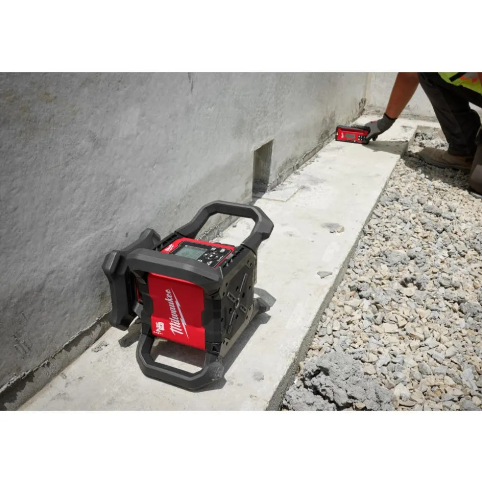 Milwaukee M18 Red Exterior Dual Slope Rotary Laser Level Kit w/ Receiver, Remote, Grade Rod & Tripod 3704-21T