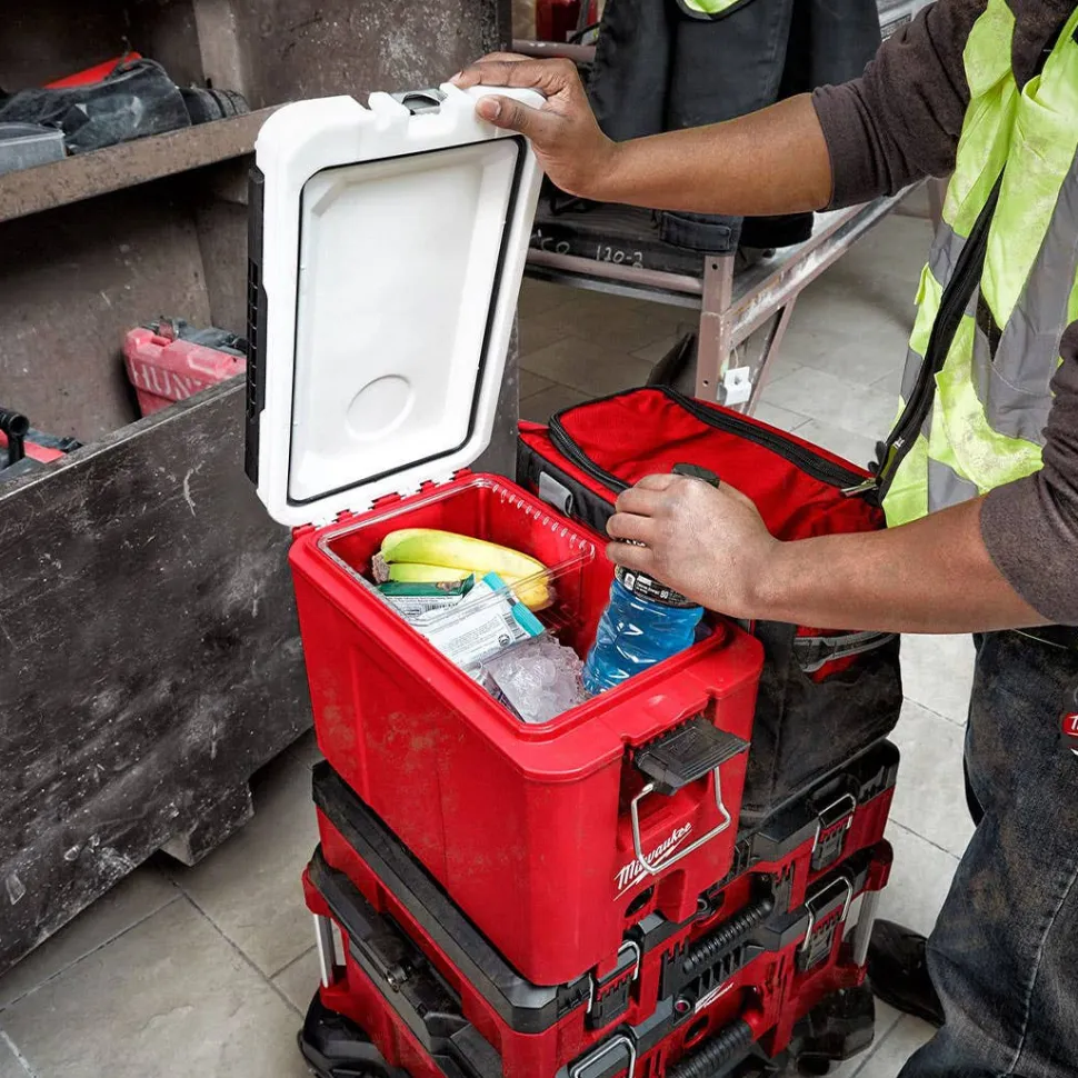 Milwaukee PACKOUT 16 Quart Compact Hard Cooler 48-22-8460