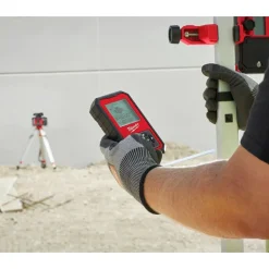 Milwaukee Red Exterior Dual Slope Rotary Laser Receiver 3714
