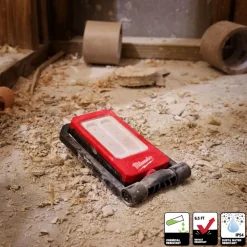 Milwaukee Tools Low-Profile Magnetic Task Light USB Rechargeable 500 Lumens 2013R