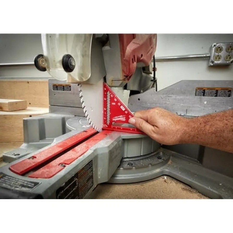 Milwaukee 4-1/2" Trim Square MLSQ040