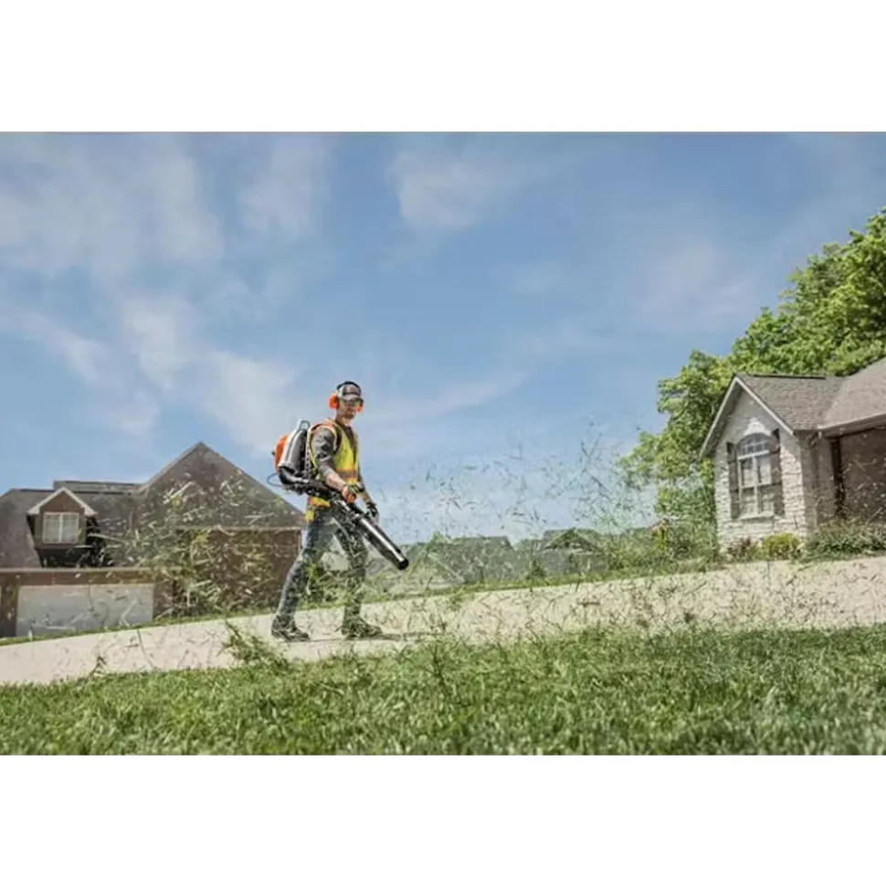 STIHL 79.9cc Professional Backpack Blower 912 CFM BR 800 X