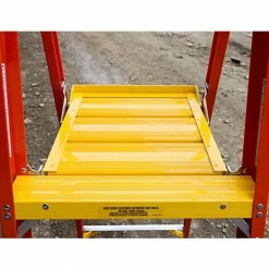 Werner 18FT Reach Height Fiberglass Podium Ladder 12ft Type IA PD6212